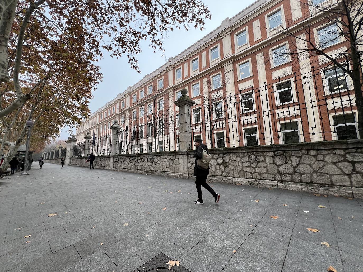 El nonagenario edificio que pudo ser sede de las Cortes de Castilla y León