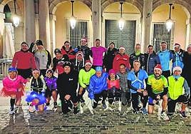 Participantes en una de las últimas marchas realizadas entre la Plaza Mayor de Segovia y Navacerrada.
