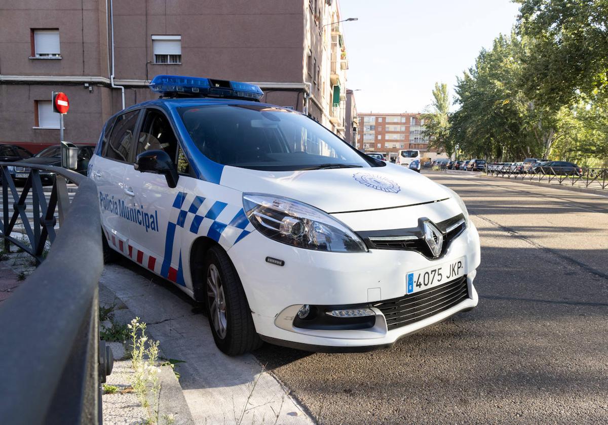 Un coche de la Policía Municipal en una imagen de archivo