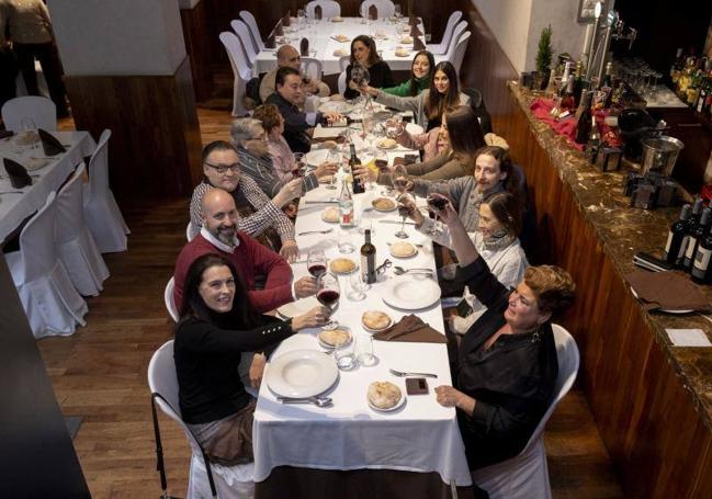 La familia García Cortés se reúne cada 25 de diciembre en el Café del Norte.