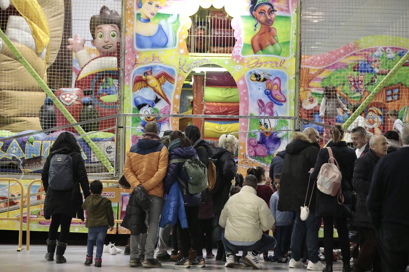 El ambiente de la Feria Navival, en imágenes