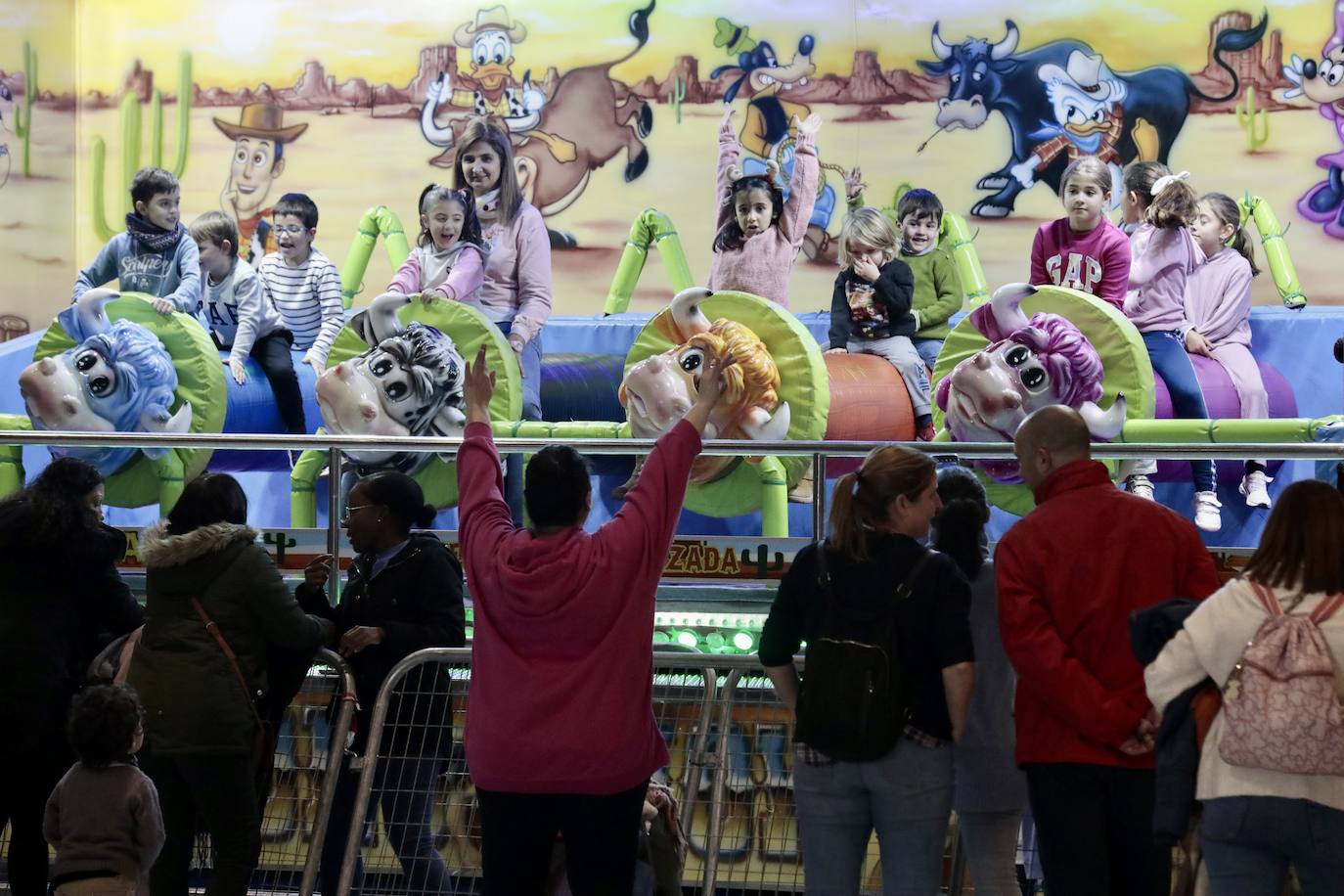 El ambiente de la Feria Navival, en imágenes