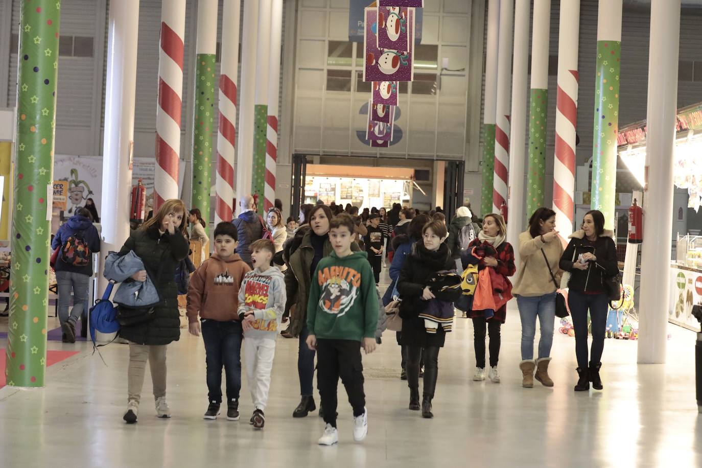 El ambiente de la Feria Navival, en imágenes