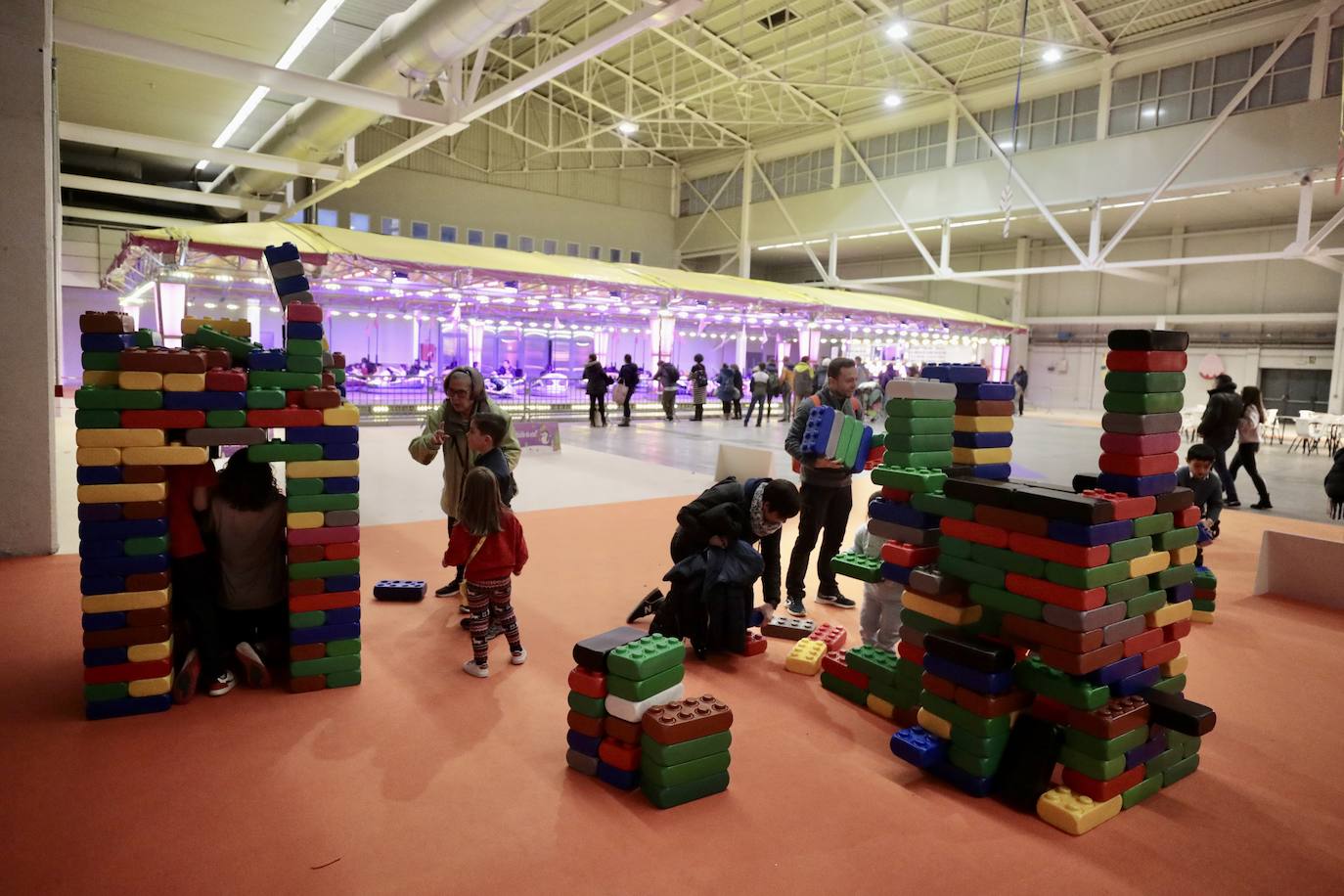 El ambiente de la Feria Navival, en imágenes