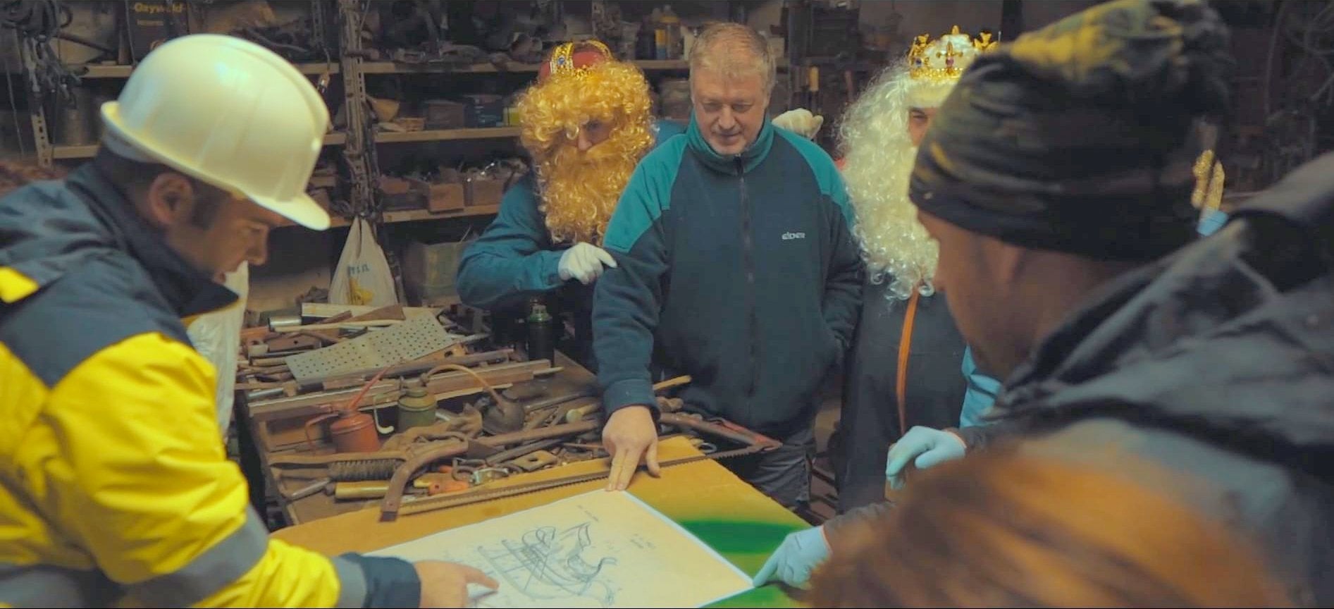 Herrera de Valdecañas arregla el trineo de Papá Noel