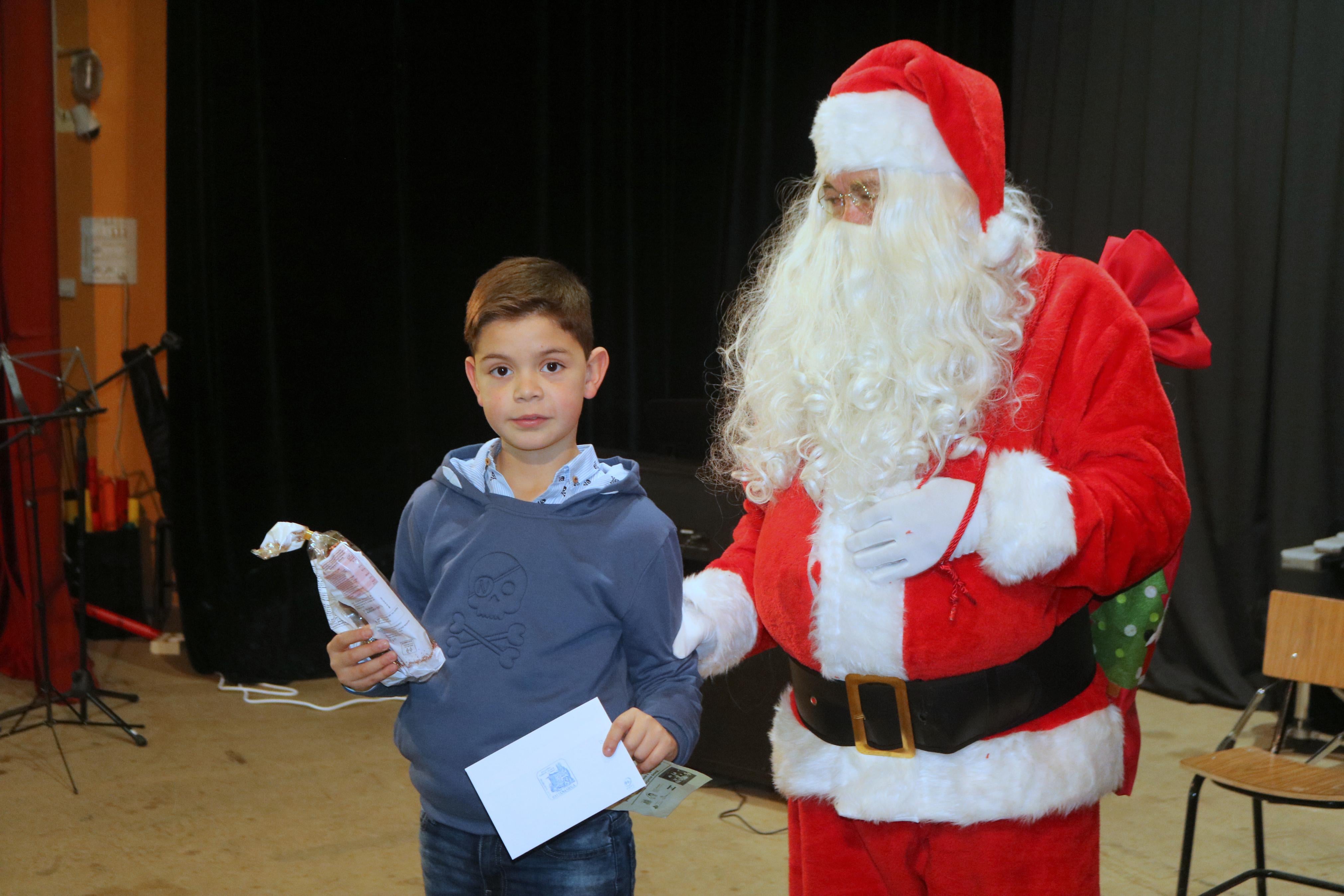 Papá Noel reparte ilusiones en Baltanás