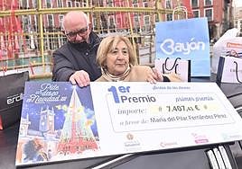 María Pilar Fernández y Antonio González, ganadores del cheque regalo regalo.