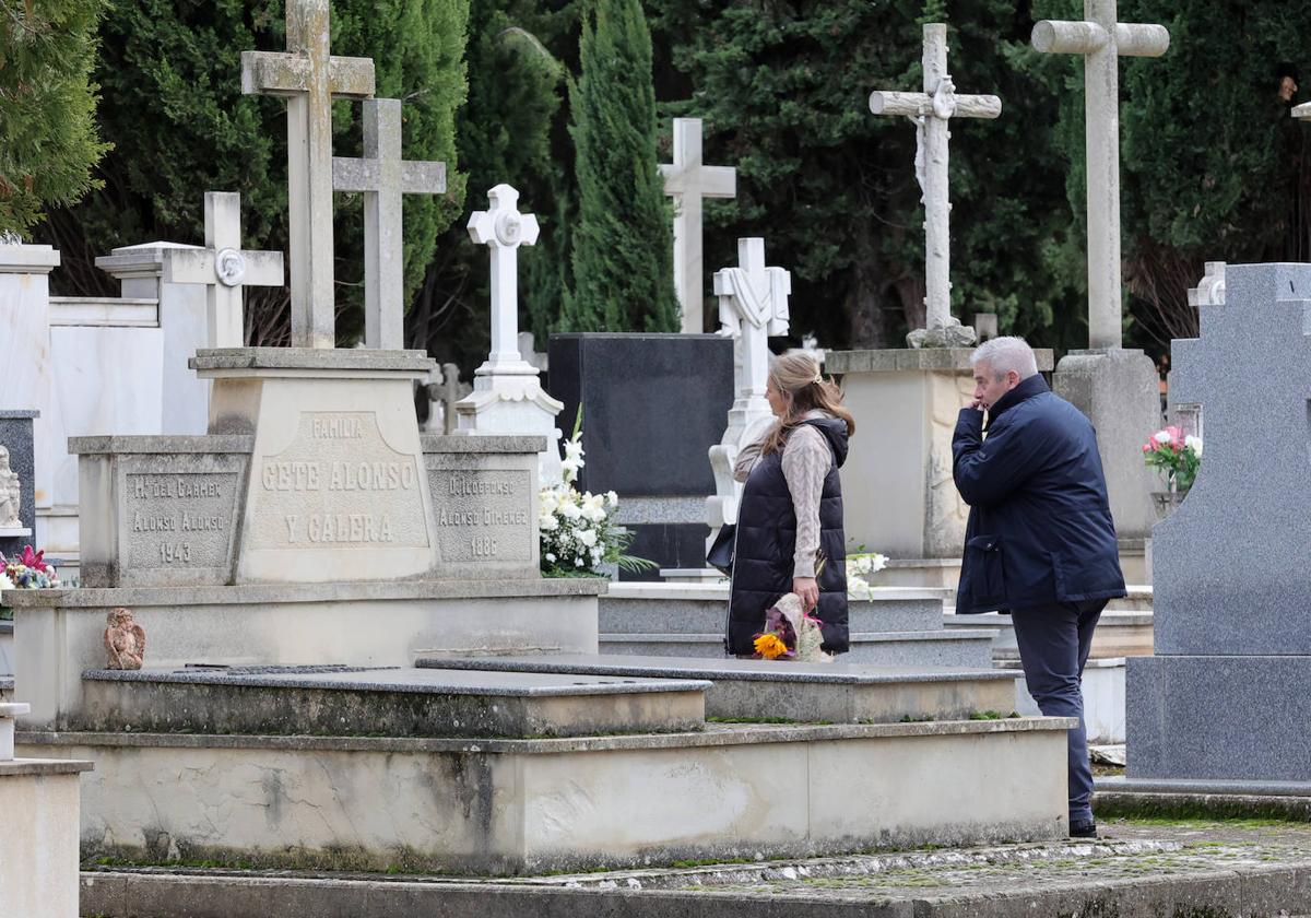 Visitas al cementerio de Palencia, el pasado 1 de noviembre.