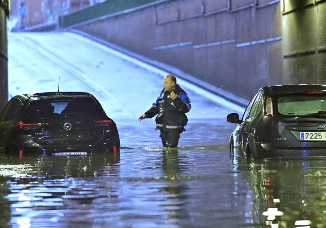 Túnel de Vadillos, anegado por la lluvia el 3 de septiembre.