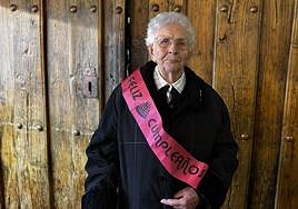 Encarnación García en la celebración de su 101 cumpleaños.