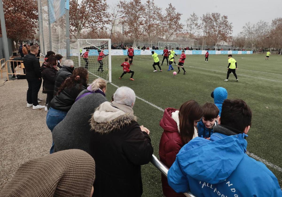 En imágenes, la fiesta del fútbol en Laguna de Duero al estilo Kings Leage