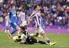 Raúl Moro, durante el choque entre Real Valladolid y Amorebieta.
