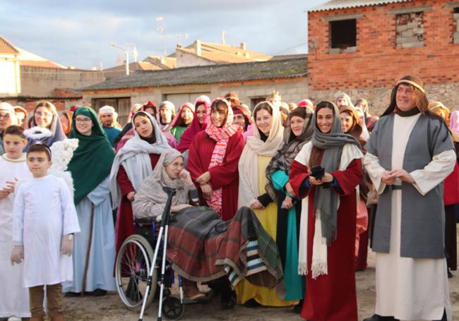 Participantes en el belén viviente.