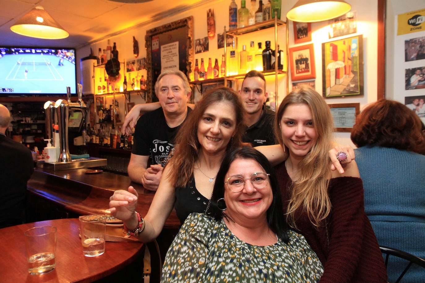 Fotos: La tranquilidad y la fiesta reinan en la Nochevieja segoviana 1 de 2)