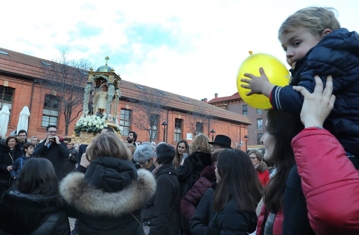 Fotos: Tradicional Bautizo del Niño de Año Nuevo en Palencia