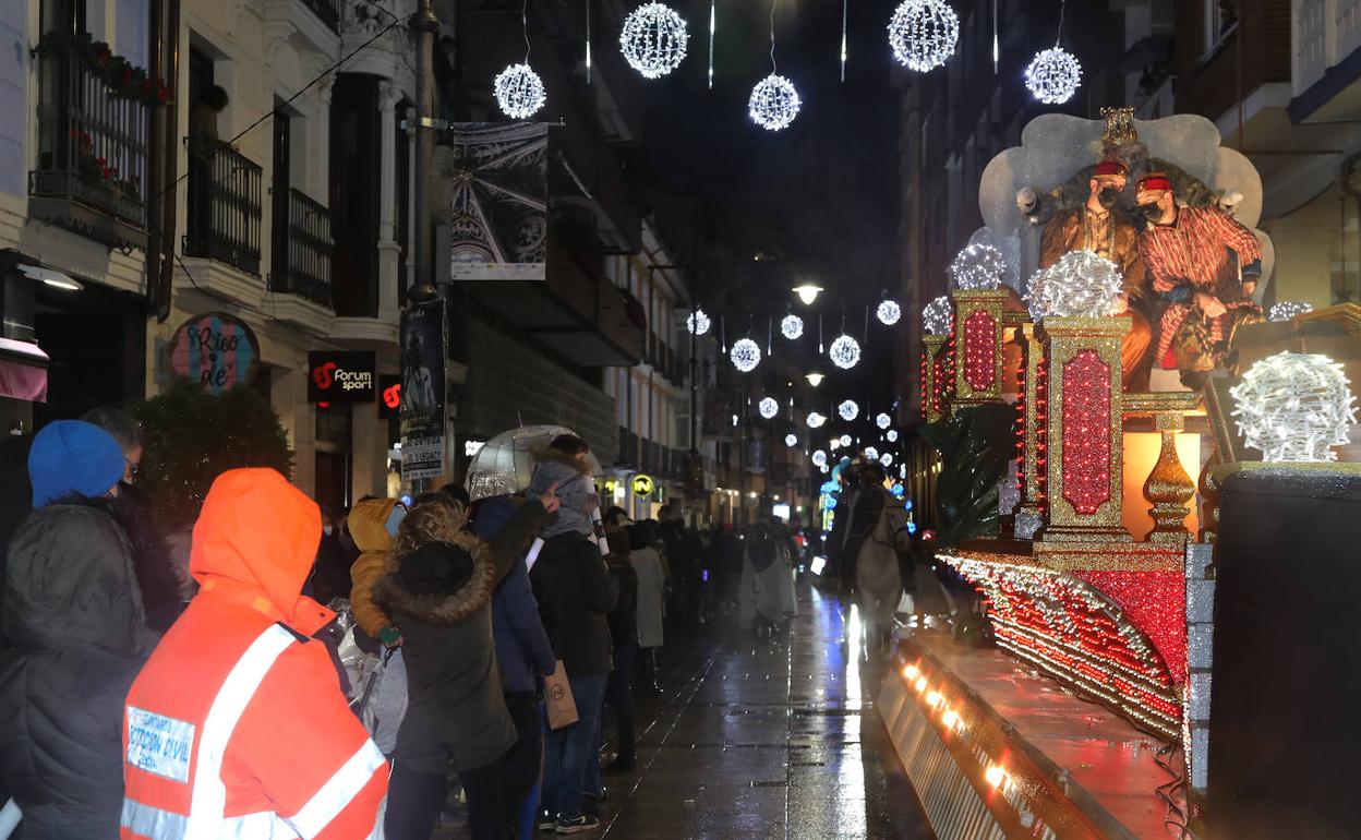 Cabalgata de Reyes del año pasado por la Calle Mayor. 