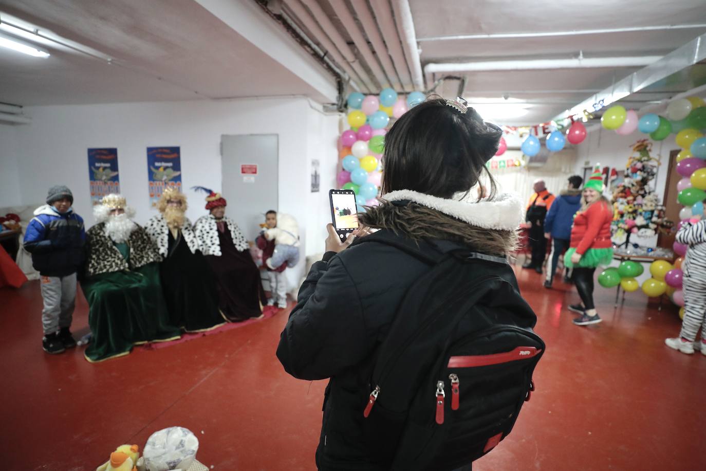 Cerca de 500 niños de 290 familias vulnerables de Valladolid, recibieron sus regalos de Reyes gracias a la plataforma 'Entre Todos Ayudamos' 