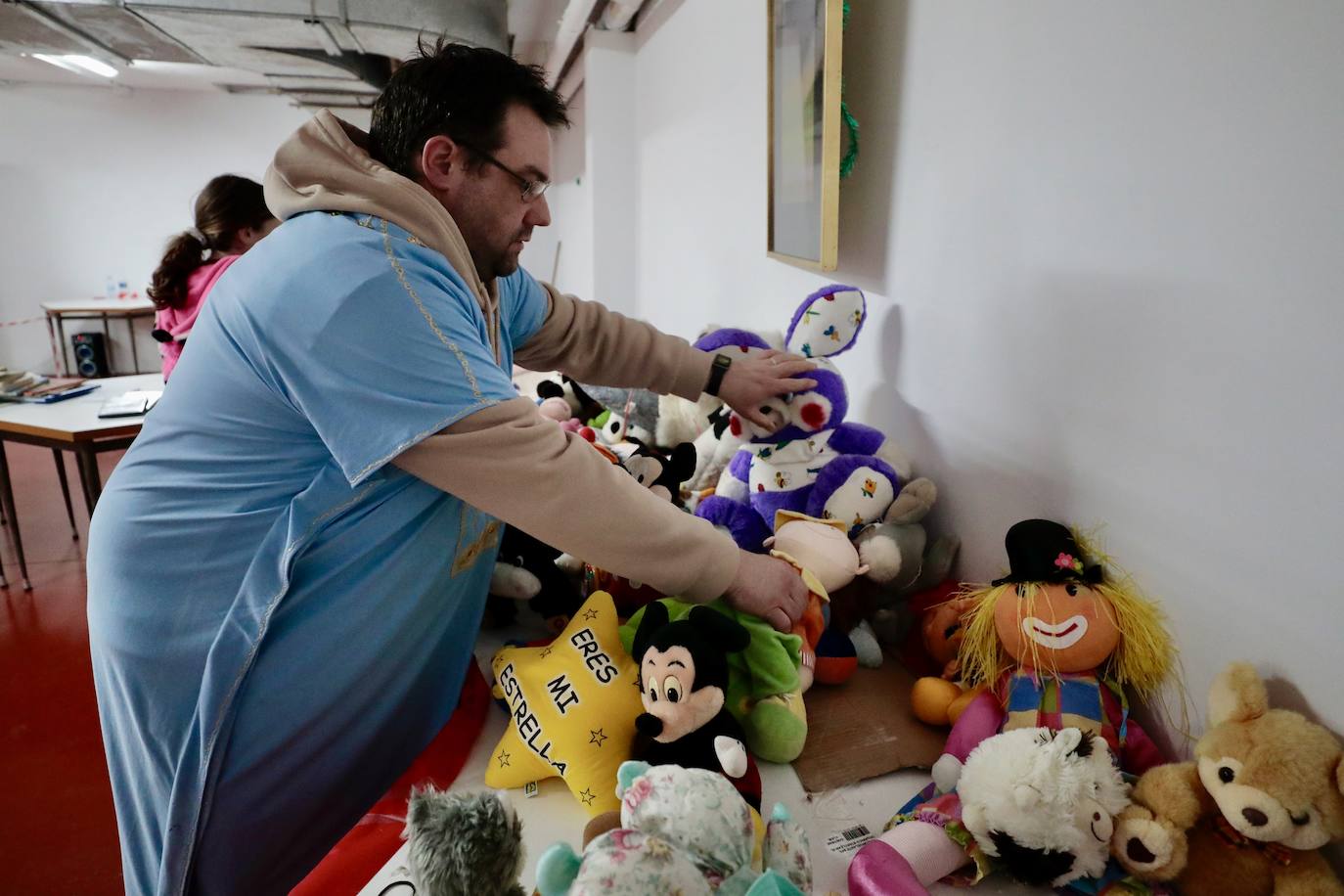 Cerca de 500 niños de 290 familias vulnerables de Valladolid, recibieron sus regalos de Reyes gracias a la plataforma 'Entre Todos Ayudamos' 
