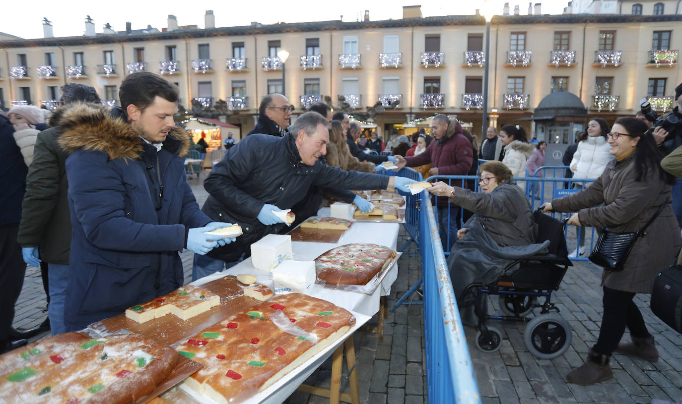 Se repartieron 7.500 raciones del dulce navideño en 75 minutos