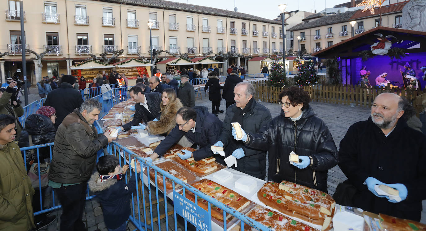 Se repartieron 7.500 raciones del dulce navideño en 75 minutos