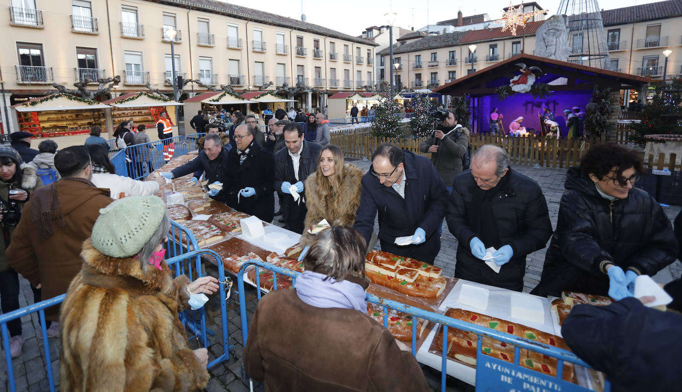 Se repartieron 7.500 raciones del dulce navideño en 75 minutos