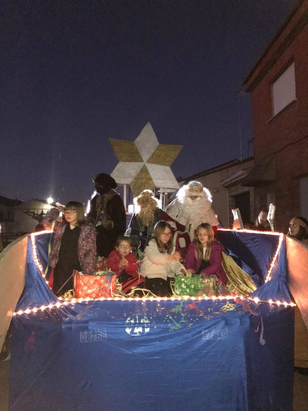 Fotos: Los Reyes Magos recorren la provincia de Segovia