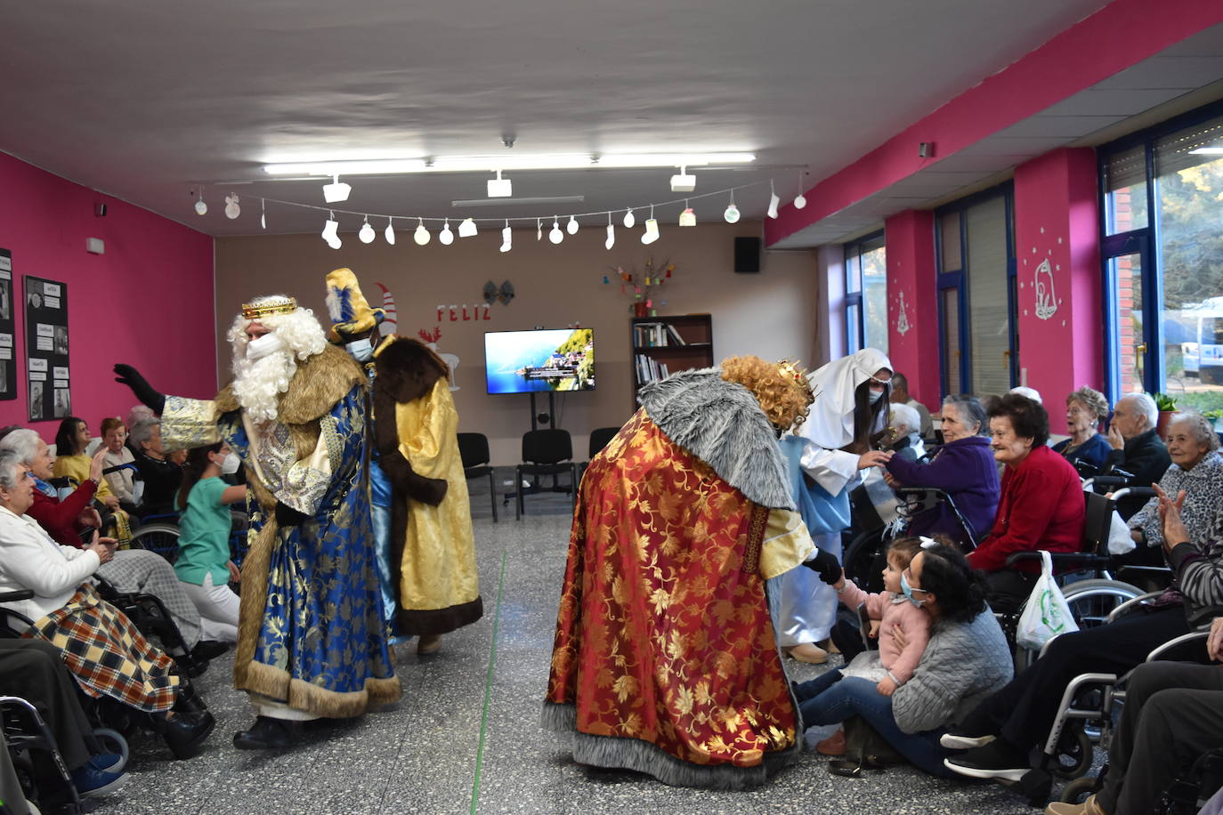 Fotos: Los Reyes Magos llenan de ilusión la provincia de Palencia