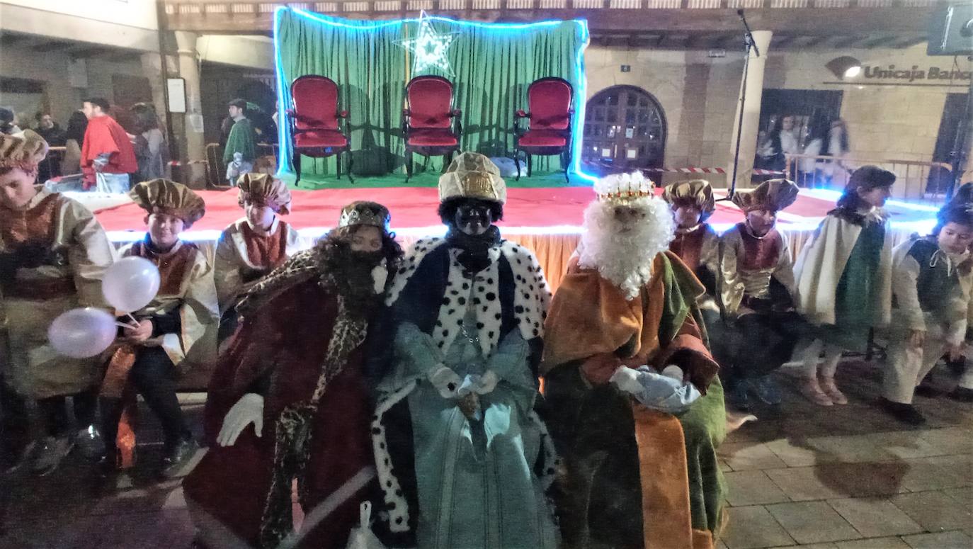 Fotos: Los Reyes Magos llenan de ilusión la provincia de Palencia