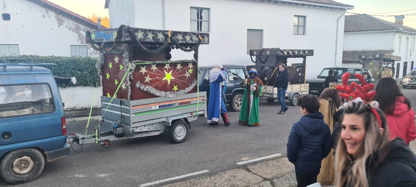 Fotos: Los Reyes Magos llenan de ilusión la provincia de Palencia