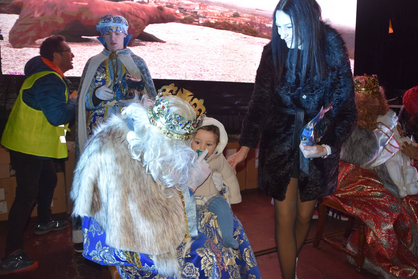 Fotos: Los Reyes Magos llenan de ilusión la provincia de Palencia