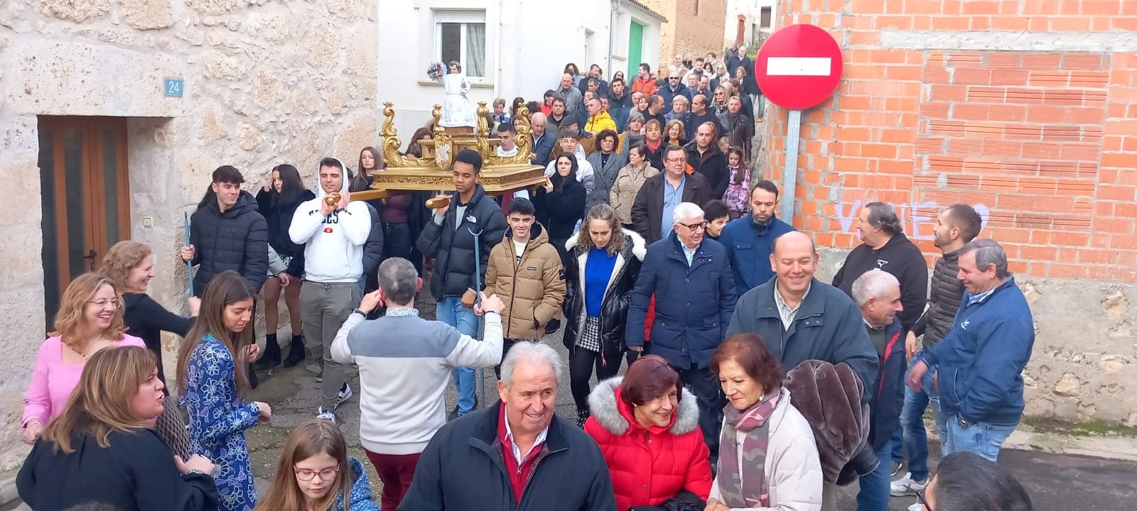 Los vecinos celebraron con todos los honores la fiesta del Dulce Nombre de Jesús