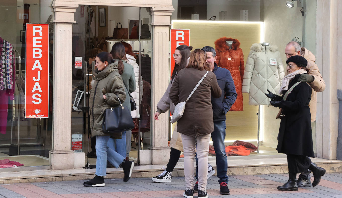 Fotos: El comercio abre el año con unas rebajas sin la esencia de las de antes