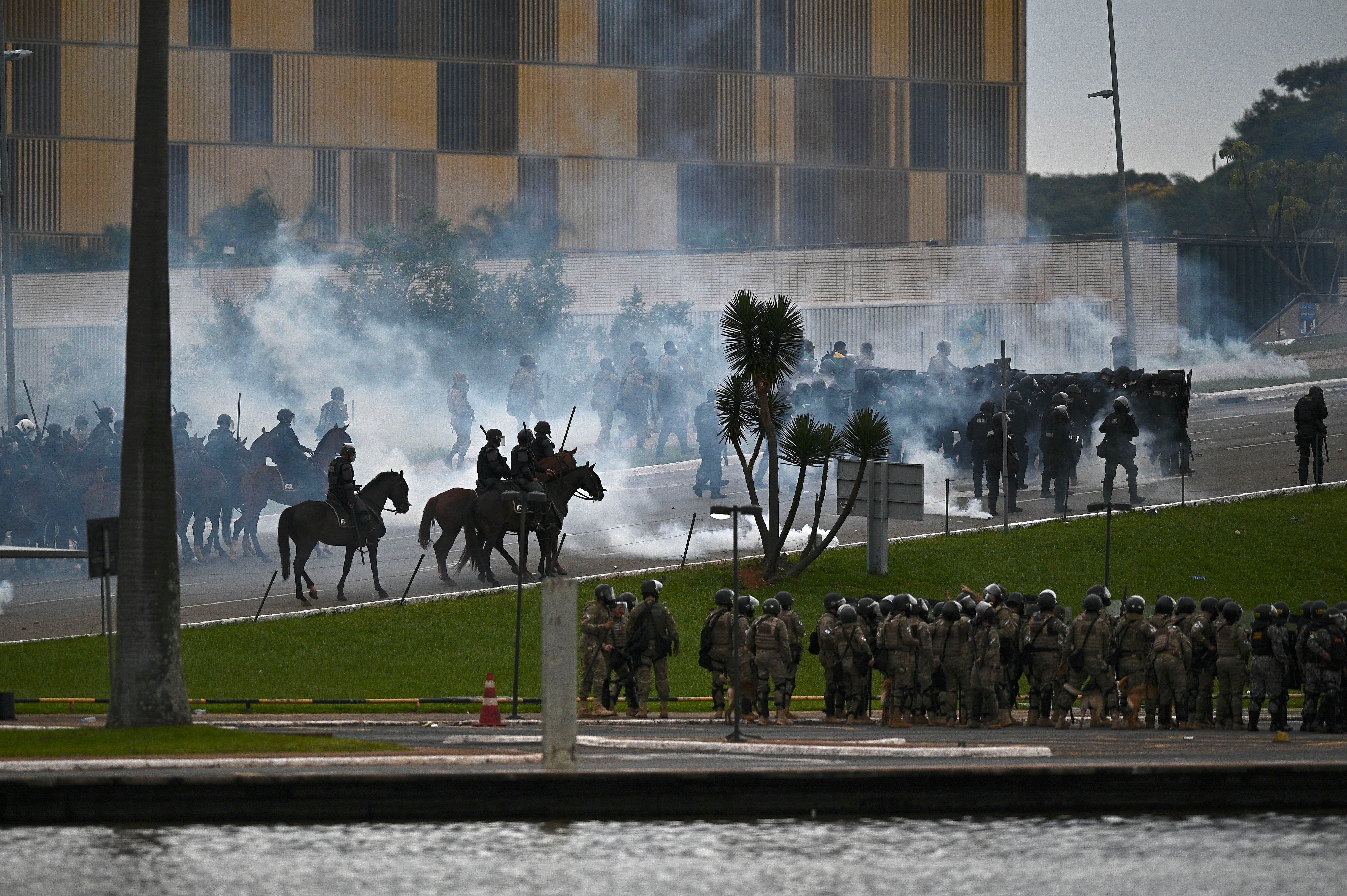 Fotos: Las imágenes del asalto bolsonarista en Brasil