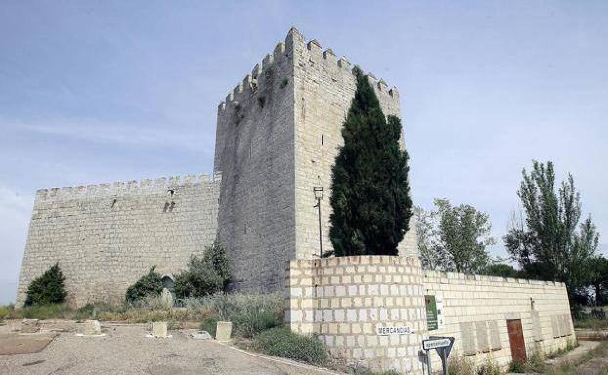 Torre del homenaje del castillo de Monzón. 