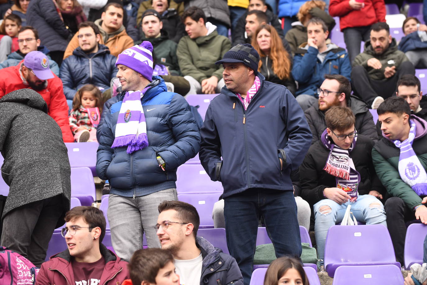 Fotos: Búscate en la grada del Real Valladolid-Rayo Vallecano (1/4)