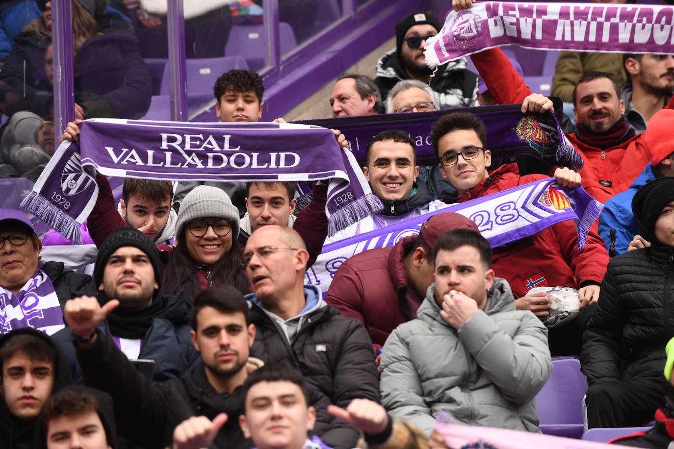 Fotos: Búscate en la grada del Real Valladolid-Rayo Vallecano (1/4)