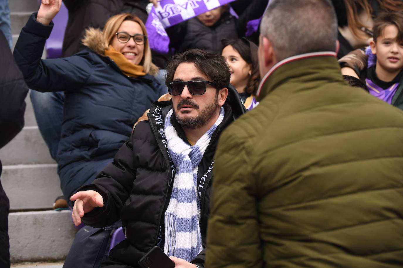 Fotos: Búscate en la grada del Real Valladolid-Rayo Vallecano (2/4)