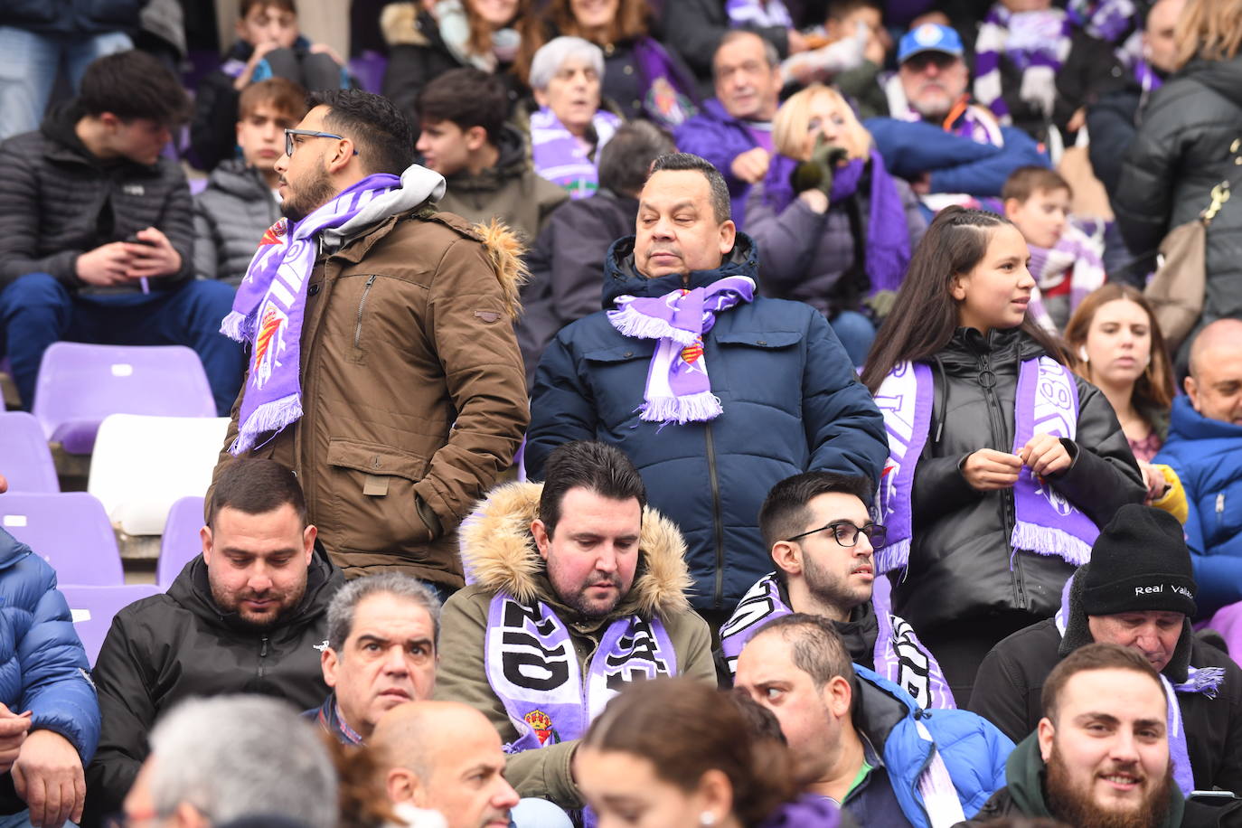 Fotos: Búscate en la grada del Real Valladolid-Rayo Vallecano (4/4)