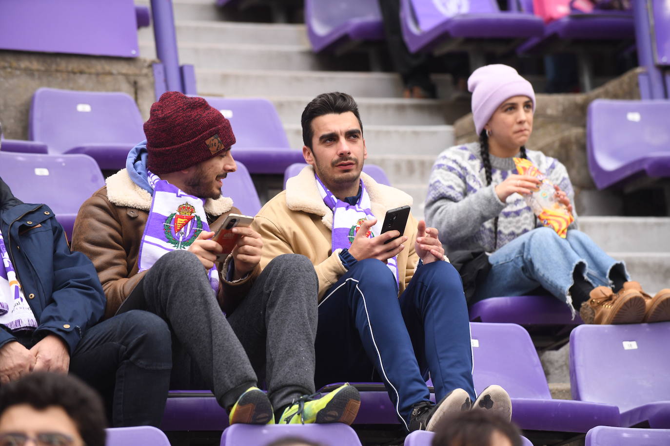 Fotos: Búscate en la grada del Real Valladolid-Rayo Vallecano (4/4)