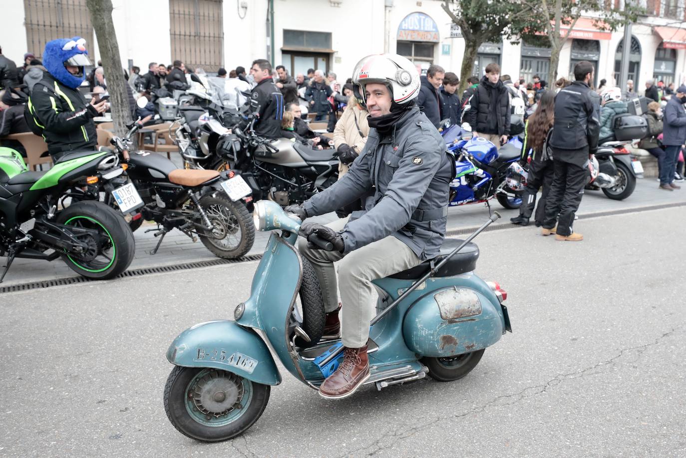 Fotos: Desfile de banderas en Pingüinos 2023 (4/4)