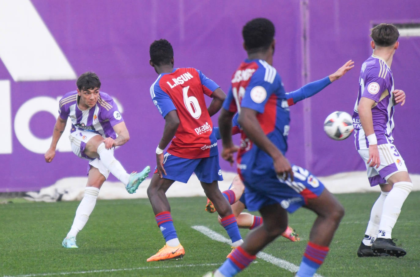 Victoria del Promesas frente al Langreo