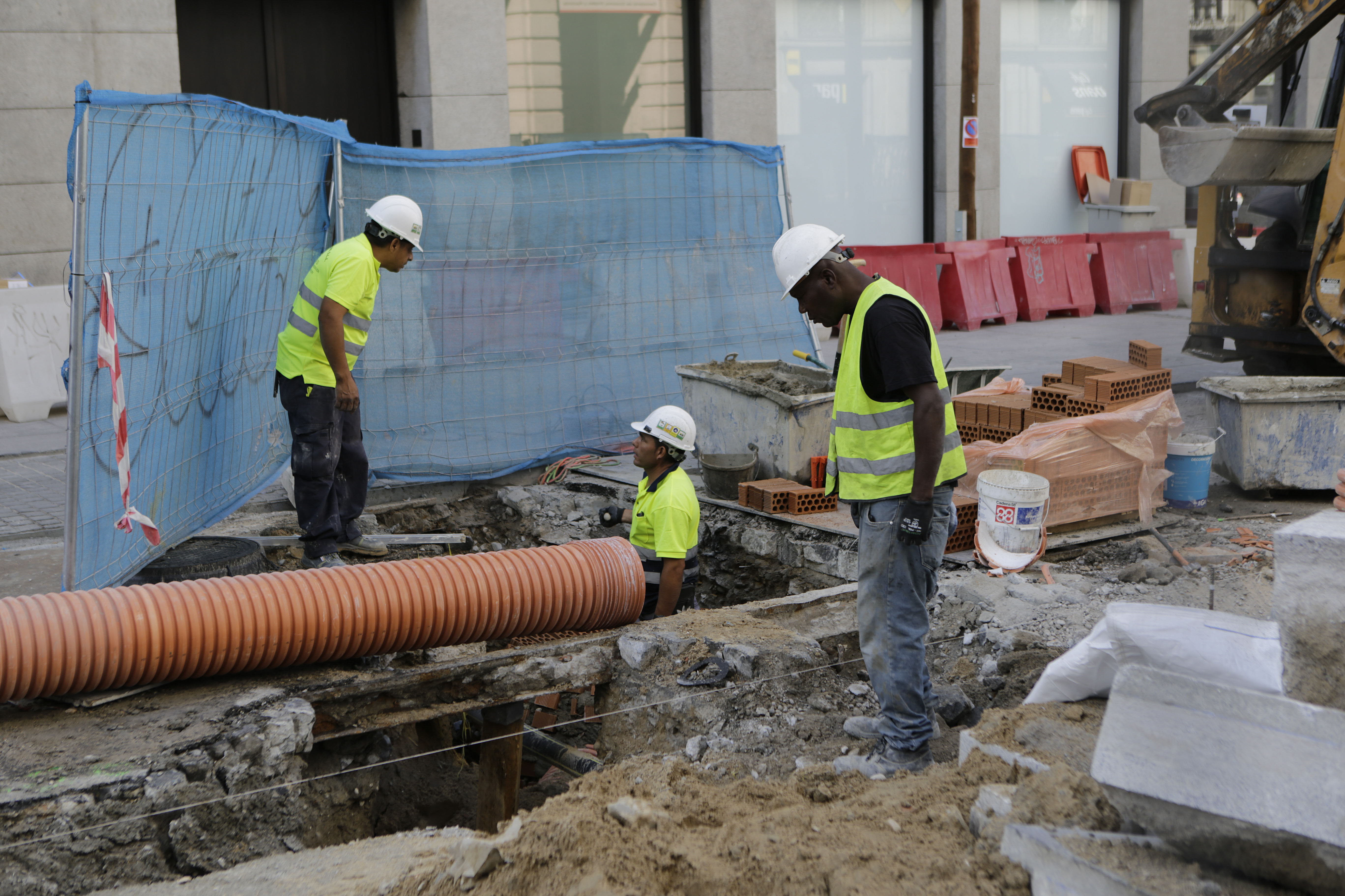 Un grupo de trabajadores durante su jornada laboral.