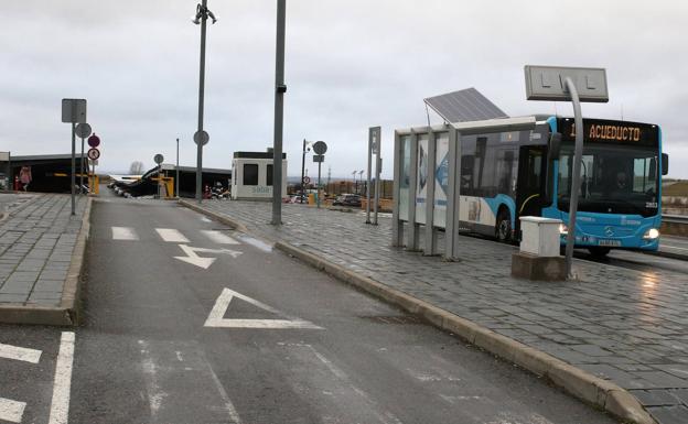 Accesos a la estación de alta velocidad de Segovia.