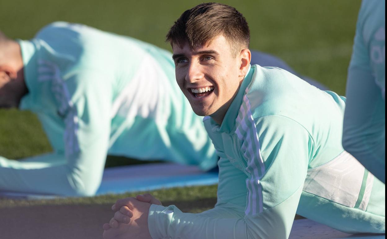 Iván Fresneda, en un calentamiento previo a una sesión diaria en los Anexos. 