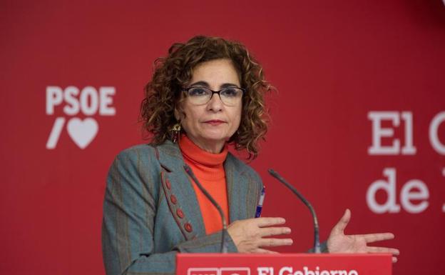 El Gobierno dice ahora que le basta con que no haya protocolo antiaborto en Castilla y León