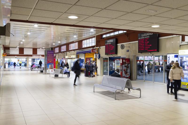 Vestíbulo general de la estación de autobuses. 