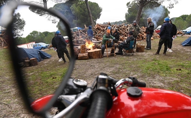 El espíritu motero inunda de ambiente el Parque de Valdegalindo en Motauros 2023