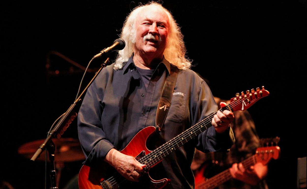 David Crosby durante uno de los conciertos benéficos en los que participó a favor de varias causas sociales.