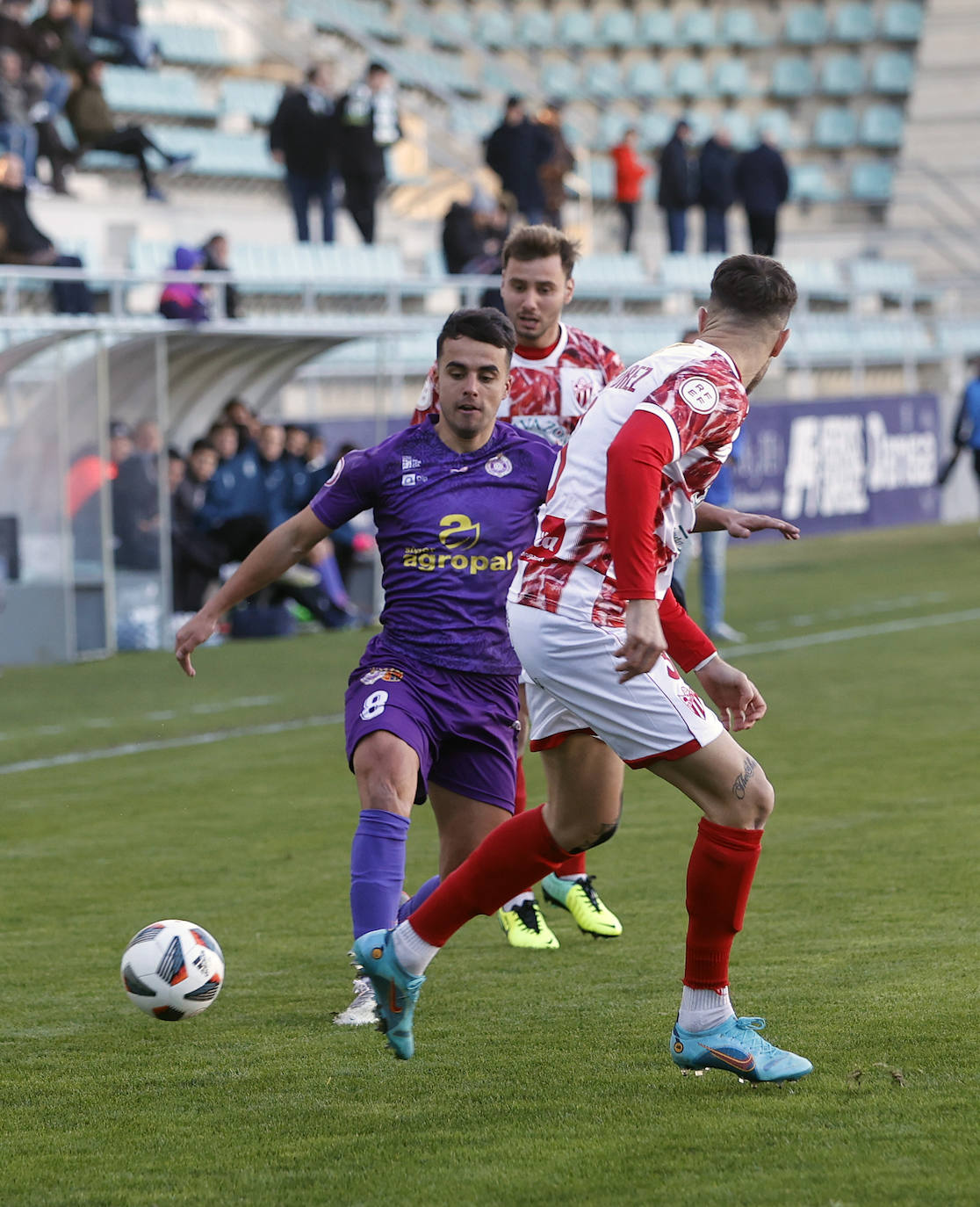 El equipo morado se mete en la lucha por el 'play-off' de ascenso a Primera RFEF