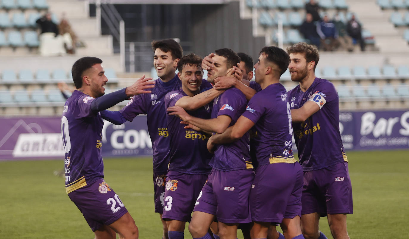 El equipo morado se mete en la lucha por el 'play-off' de ascenso a Primera RFEF